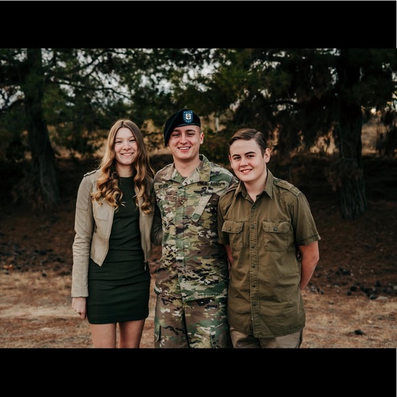 Meet your Posher, Yolan - Picture 5 of 16